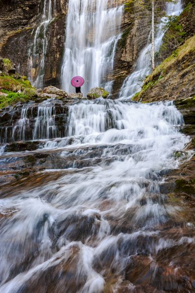 Chartreuse, Alpes, Ombrelle rouge, Cascade du Cirque de St-Même