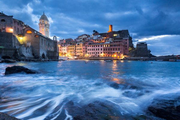 Ligurie, Vernazza, heure bleue