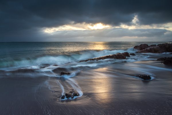 Irlande, Kerry, Dingle peninsula, lever de soleil à Brandon bay