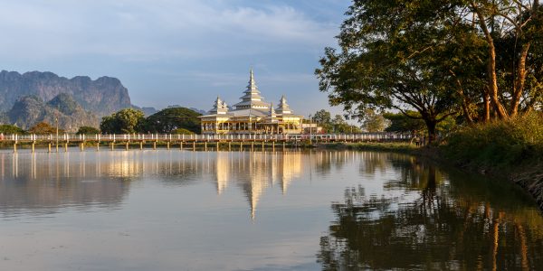 Myanmar, Birmanie, Hpa-an, Kyauk ka latt pagoda