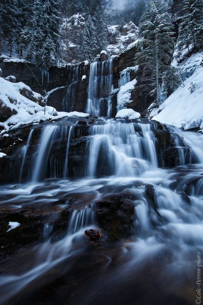 stage photo heure bleue, photo en pose lente, filés d'eau sur cascades et torrent en Chartreuse