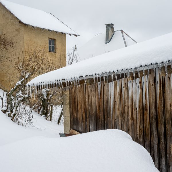 village de montagne sous la neige, stage photo Chartreuse en hiver