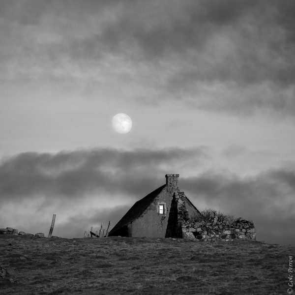 Un buron d'Aubrac à la pleine lune...