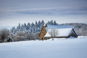 buron d'Aubrac en hiver